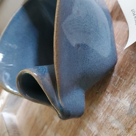 Hilborn Pottery Pinch Pot - Picture 3 of 9